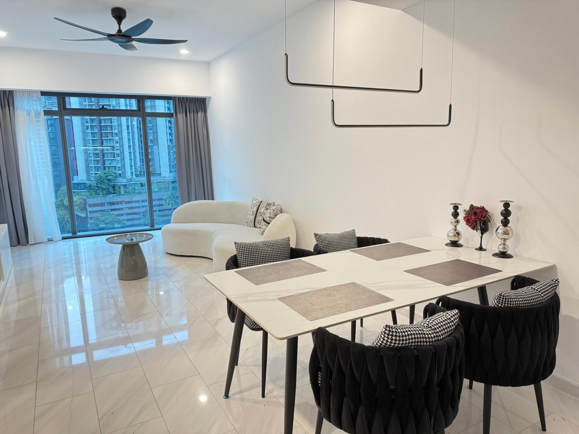 Night At Eaton Residences Klcc Kuala Lumpur