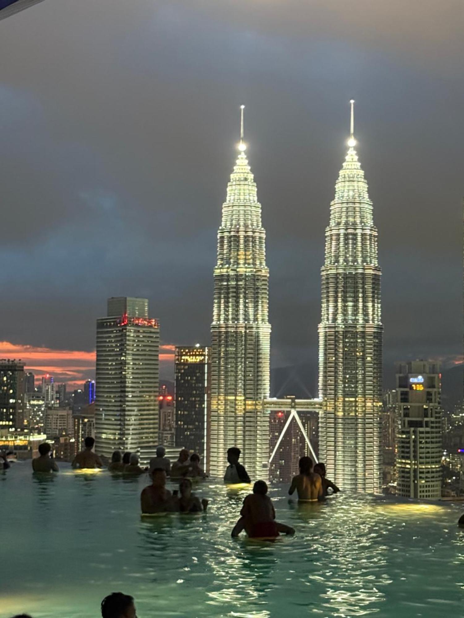 Night At Eaton Residences Klcc Apartment