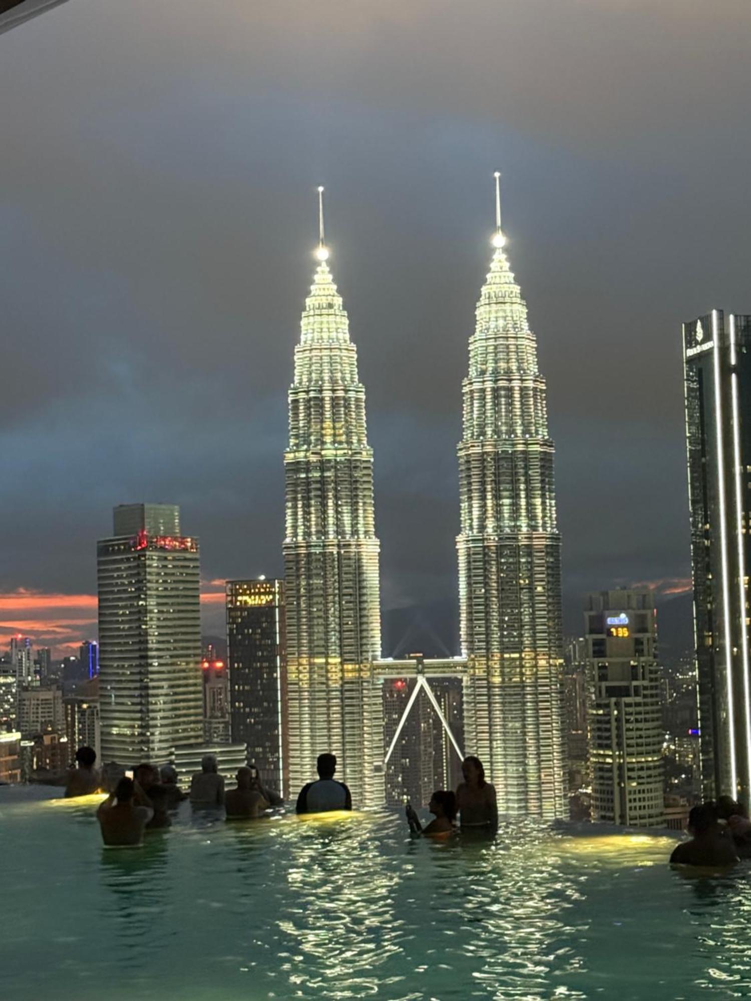 Pangsapuri Night At Eaton Residences Klcc