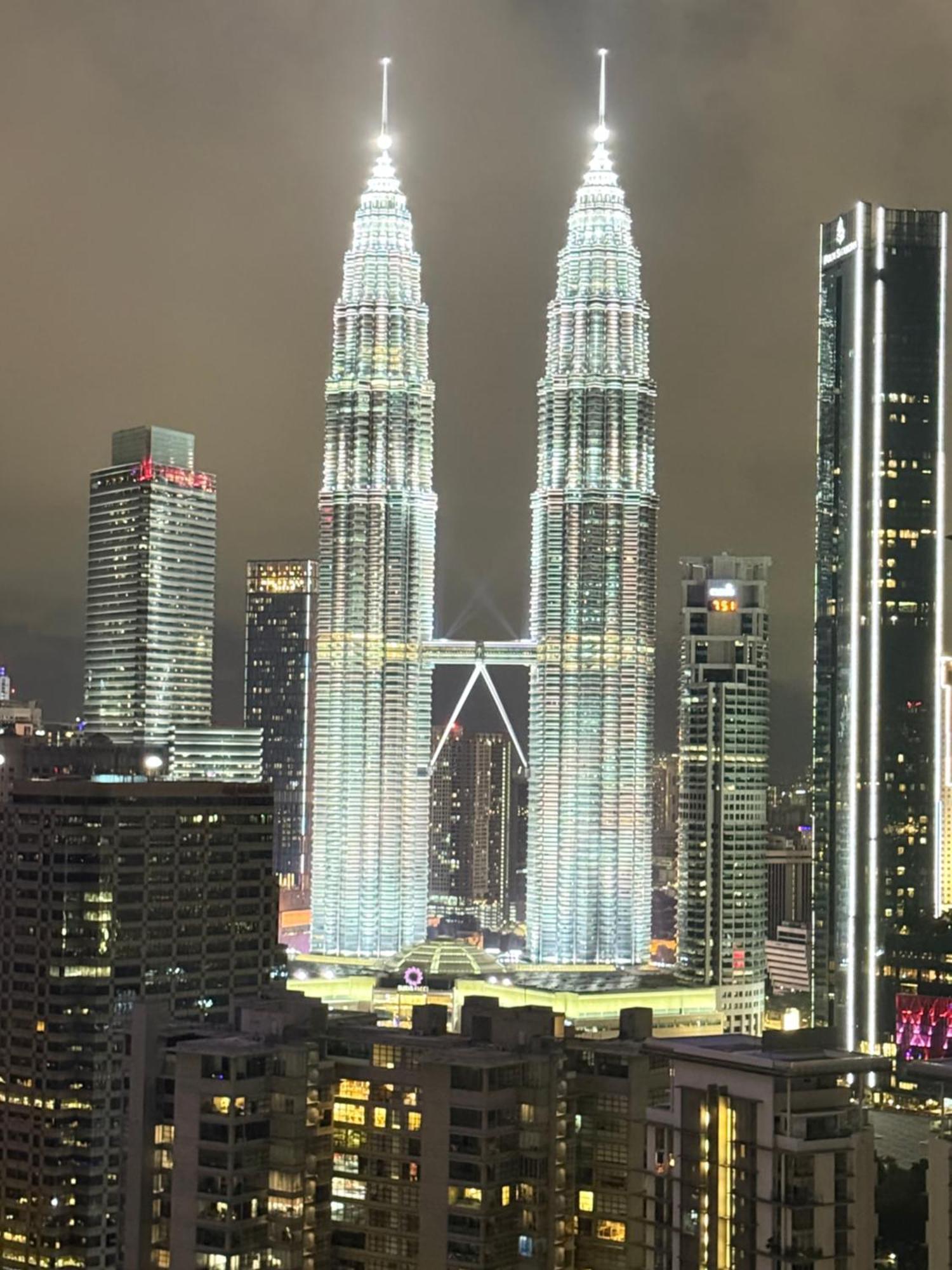 Night At Eaton Residences Klcc